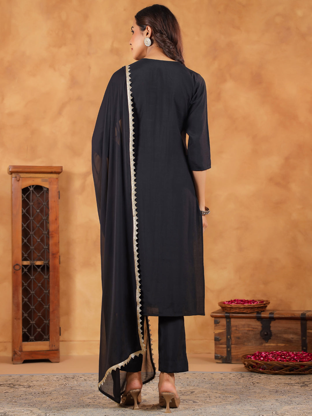 Janasya Dark Chanderi Embroidered Straight Kurta Set