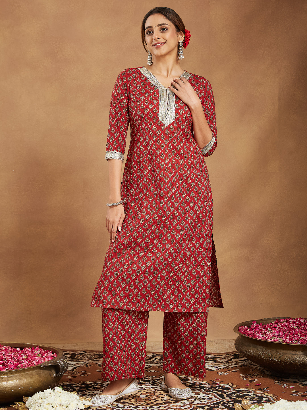 Janasya Dark Cotton Floral Straight Kurta Set