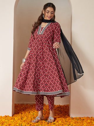 Janasya Dark Cotton Ikkat Anarkali Kurta Set