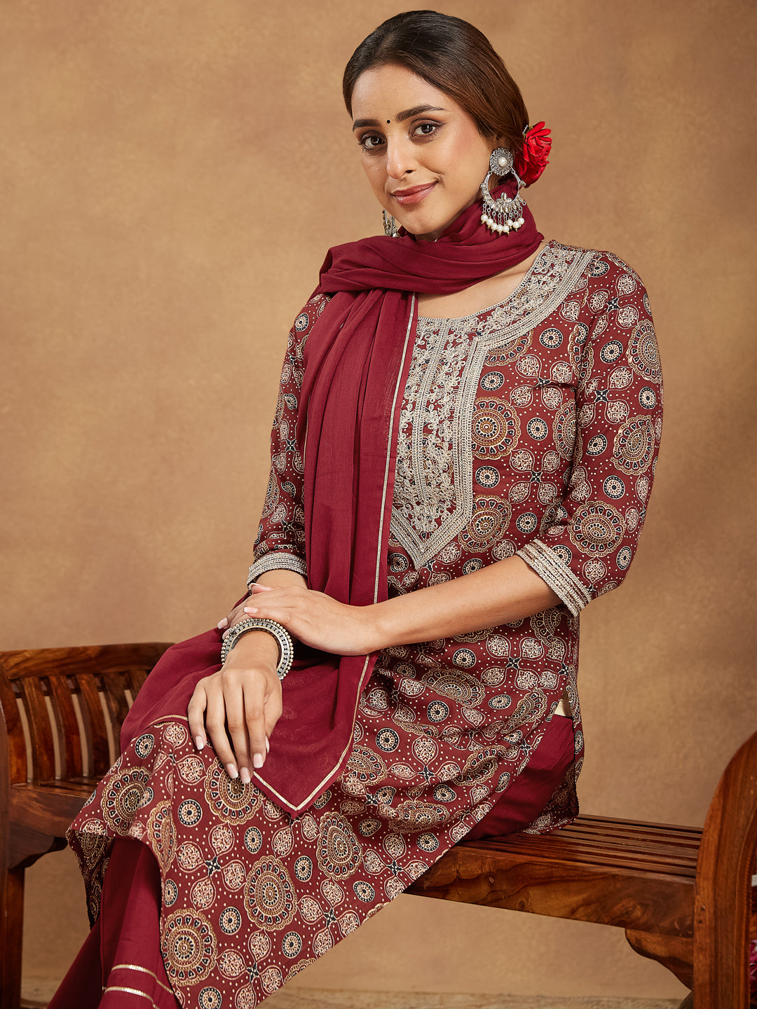 Janasya Dark Cotton Ethnic Motifs Straight Kurta Set