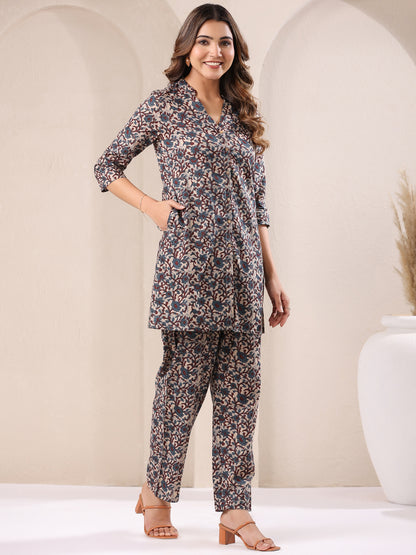 Janasya Dark Cotton Floral Straight Top & Bottom Set - Distacart