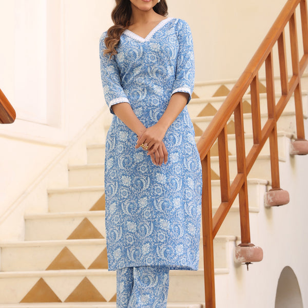 Janasya Bright Cotton Kalamkari Straight Kurta Set