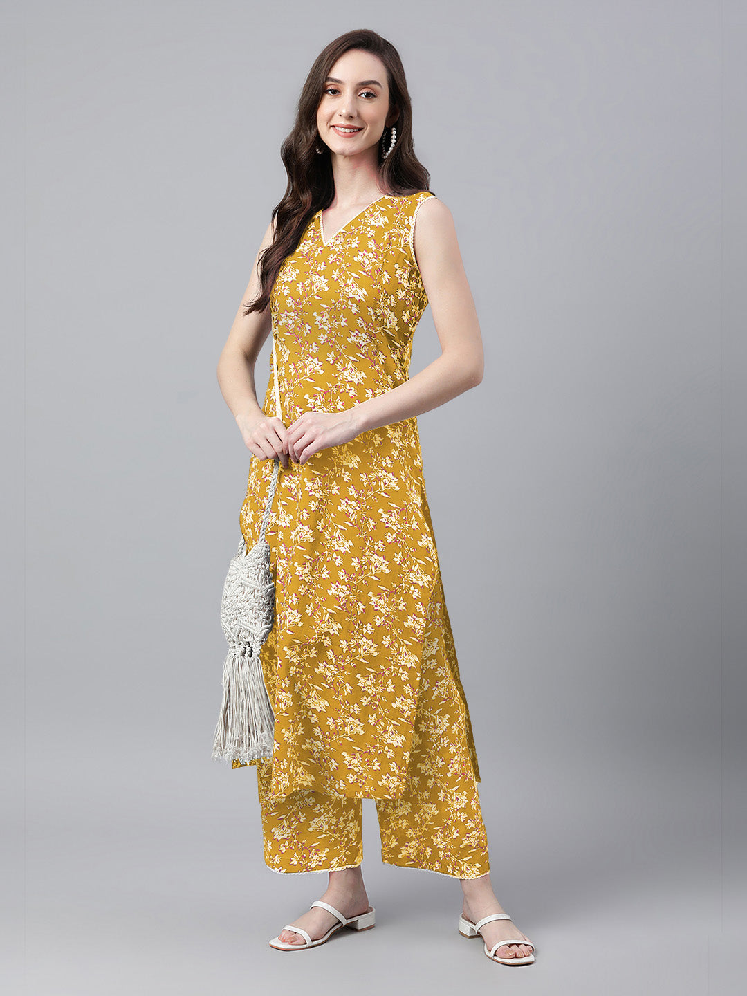 Janasya Bright Cotton Floral Straight Kurta Set