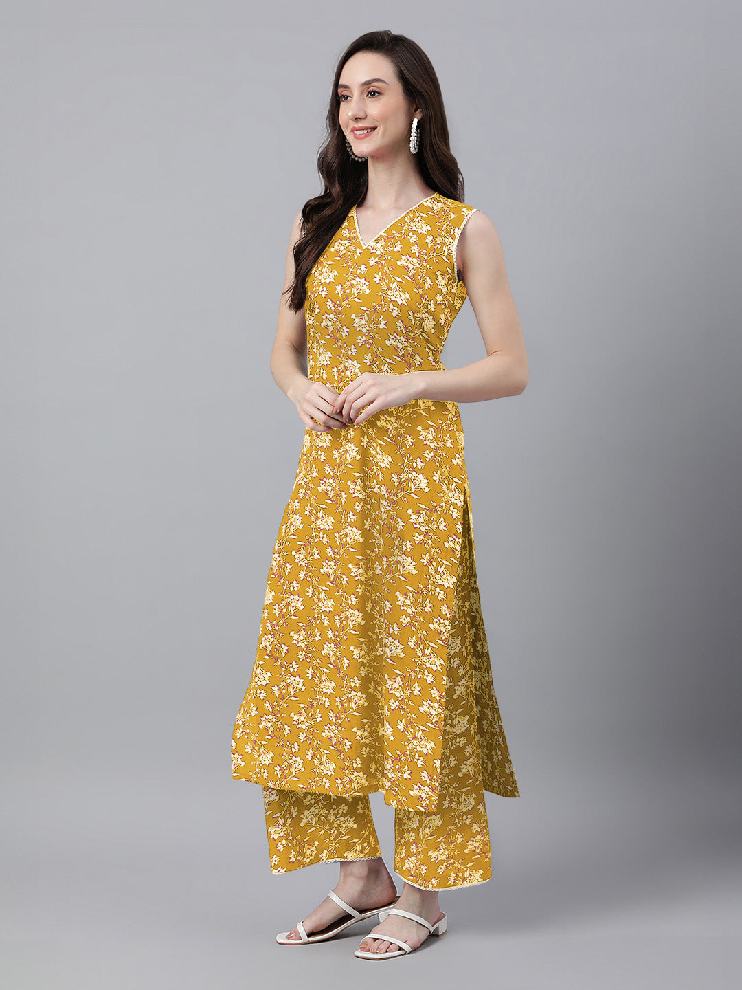 Janasya Bright Cotton Floral Straight Kurta Set