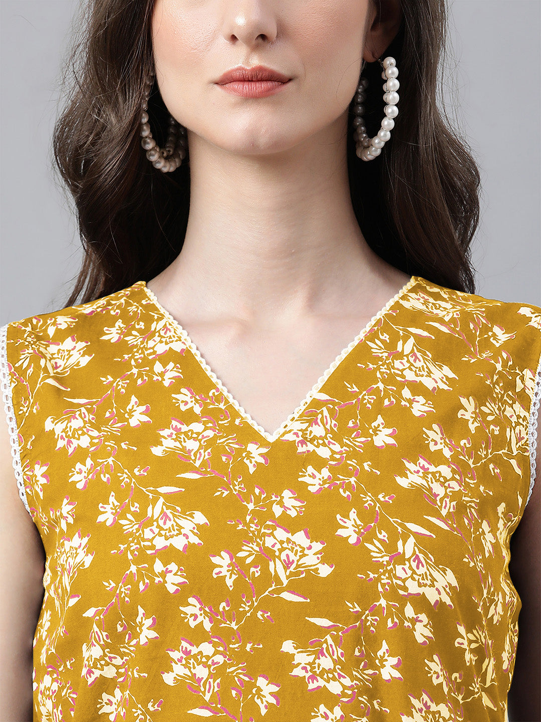 Janasya Bright Cotton Floral Straight Kurta Set