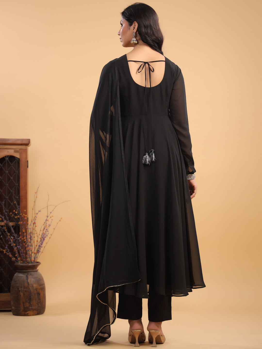 Janasya Dark Georgette Solid Anarkali Kurta Set