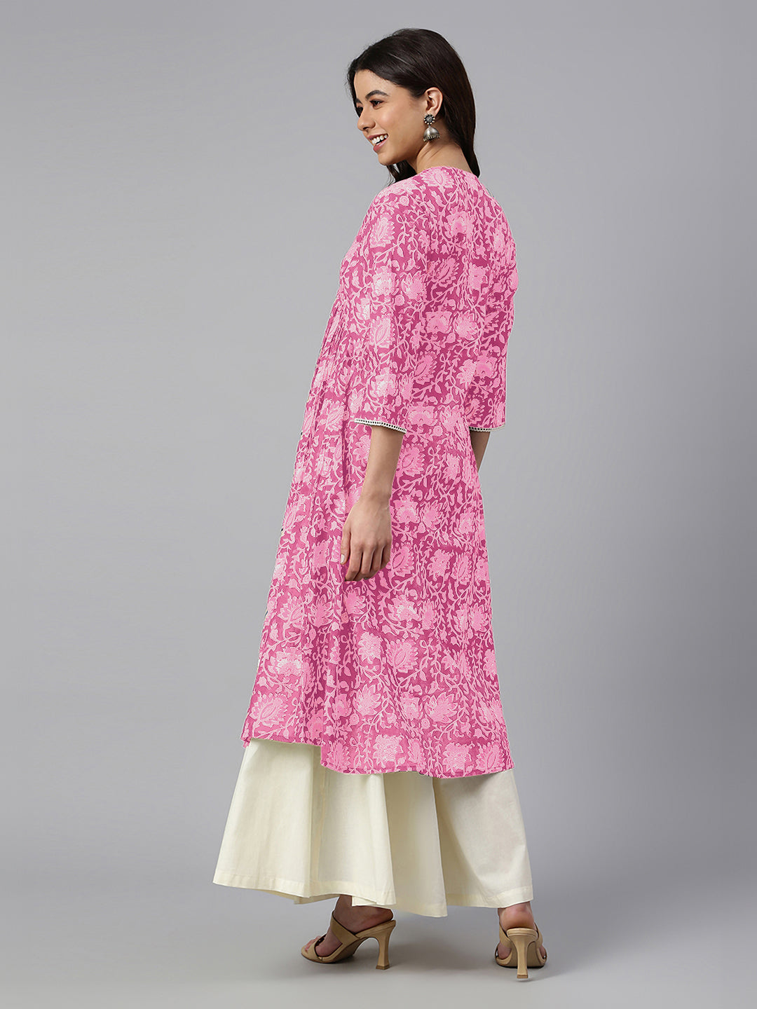 Janasya Dark Cotton Floral Flared Kurta