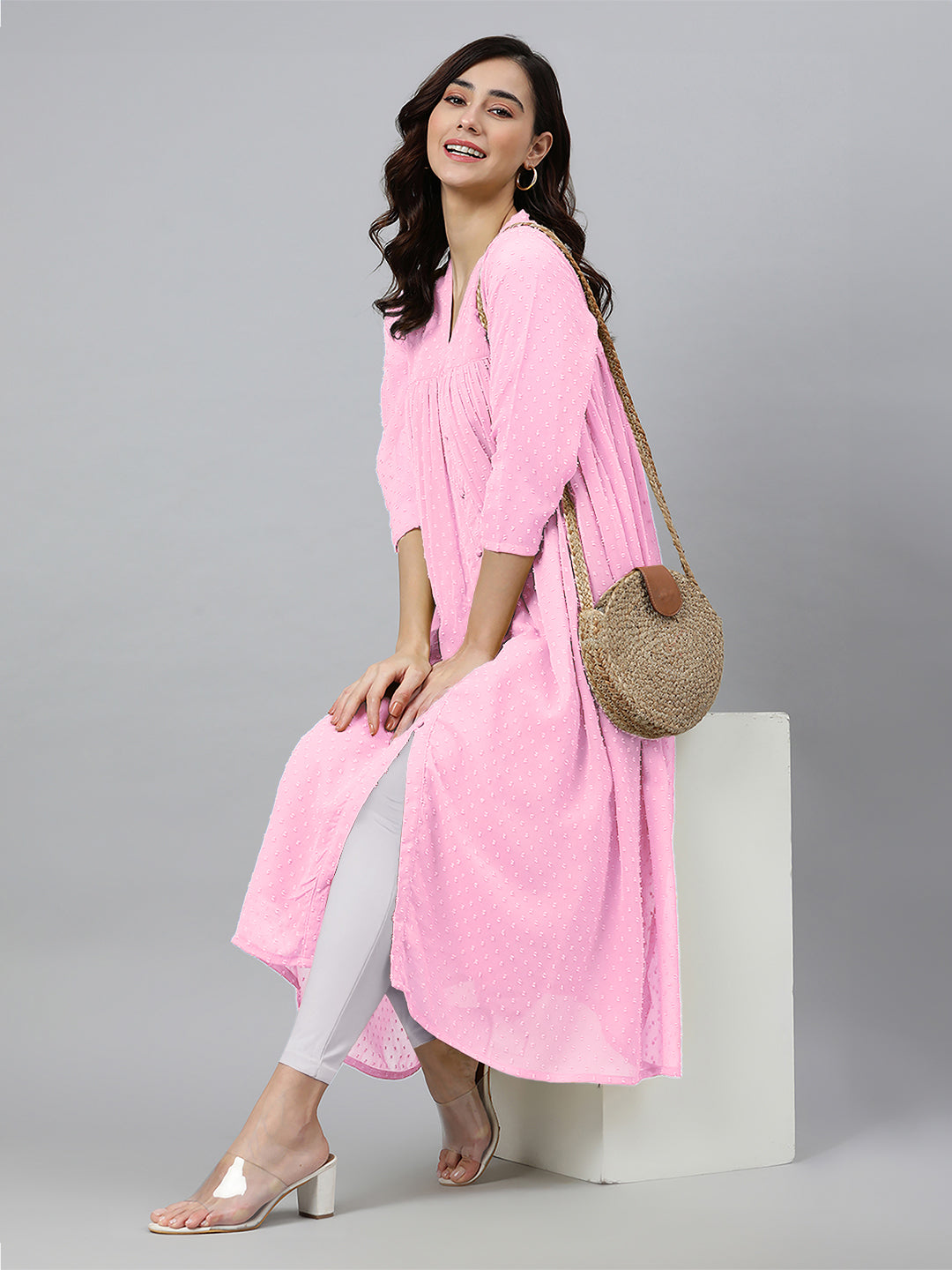 Janasya Light Dobby Chiffon Self Design Flared Kurta
