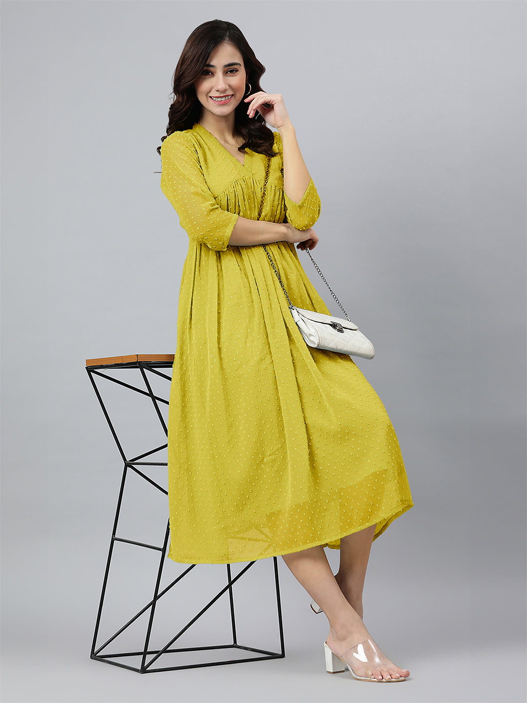 Janasya Bright Dobby Chiffon Self Design Flared Kurta