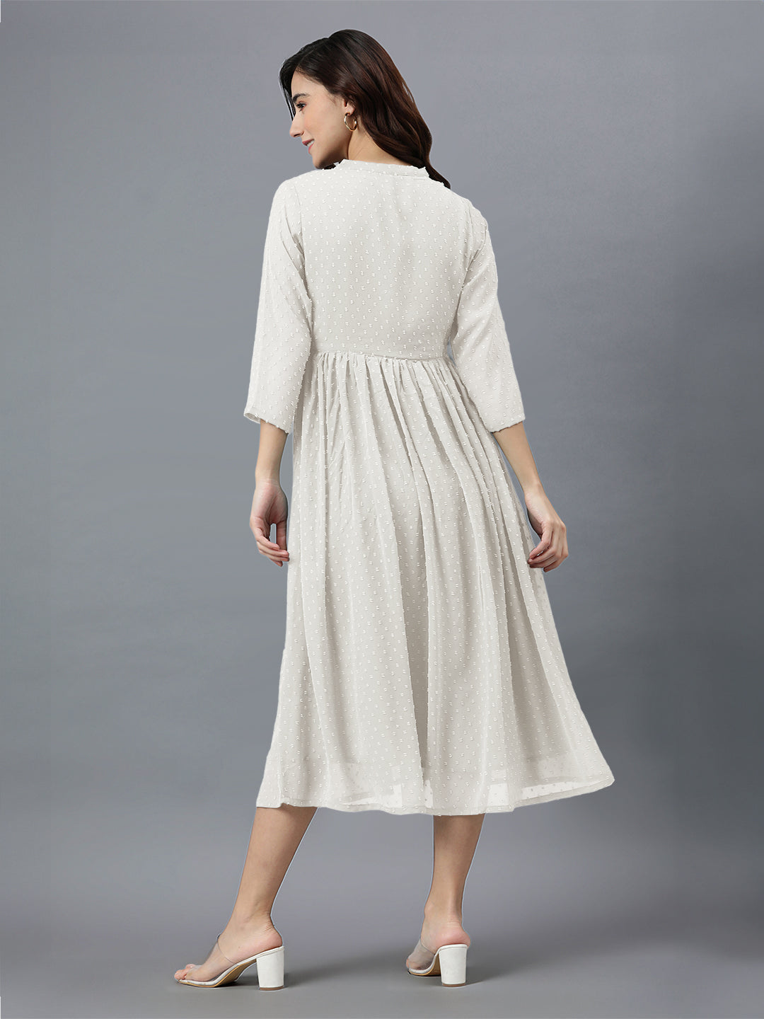Janasya Bright Dobby Chiffon Self Design Flared Kurta