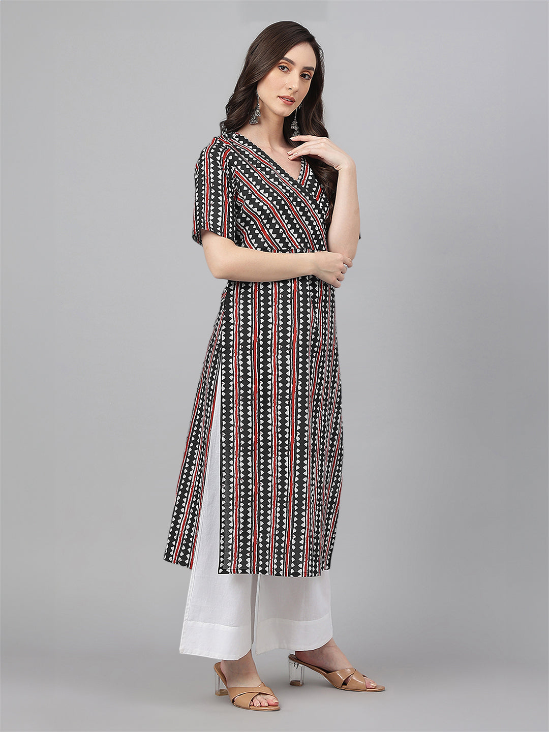 Janasya Dark Cotton Geometric Straight Kurta