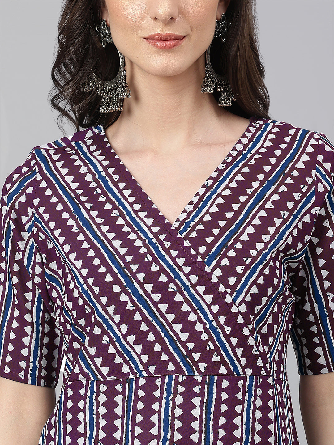 Janasya Dark Cotton Geometric Straight Kurta