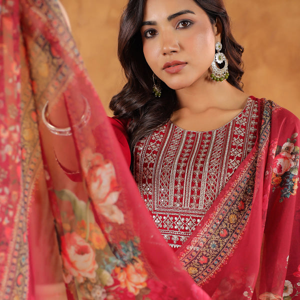 Janasya Dark Chanderi Yoke Embroidery Straight Kurta Set