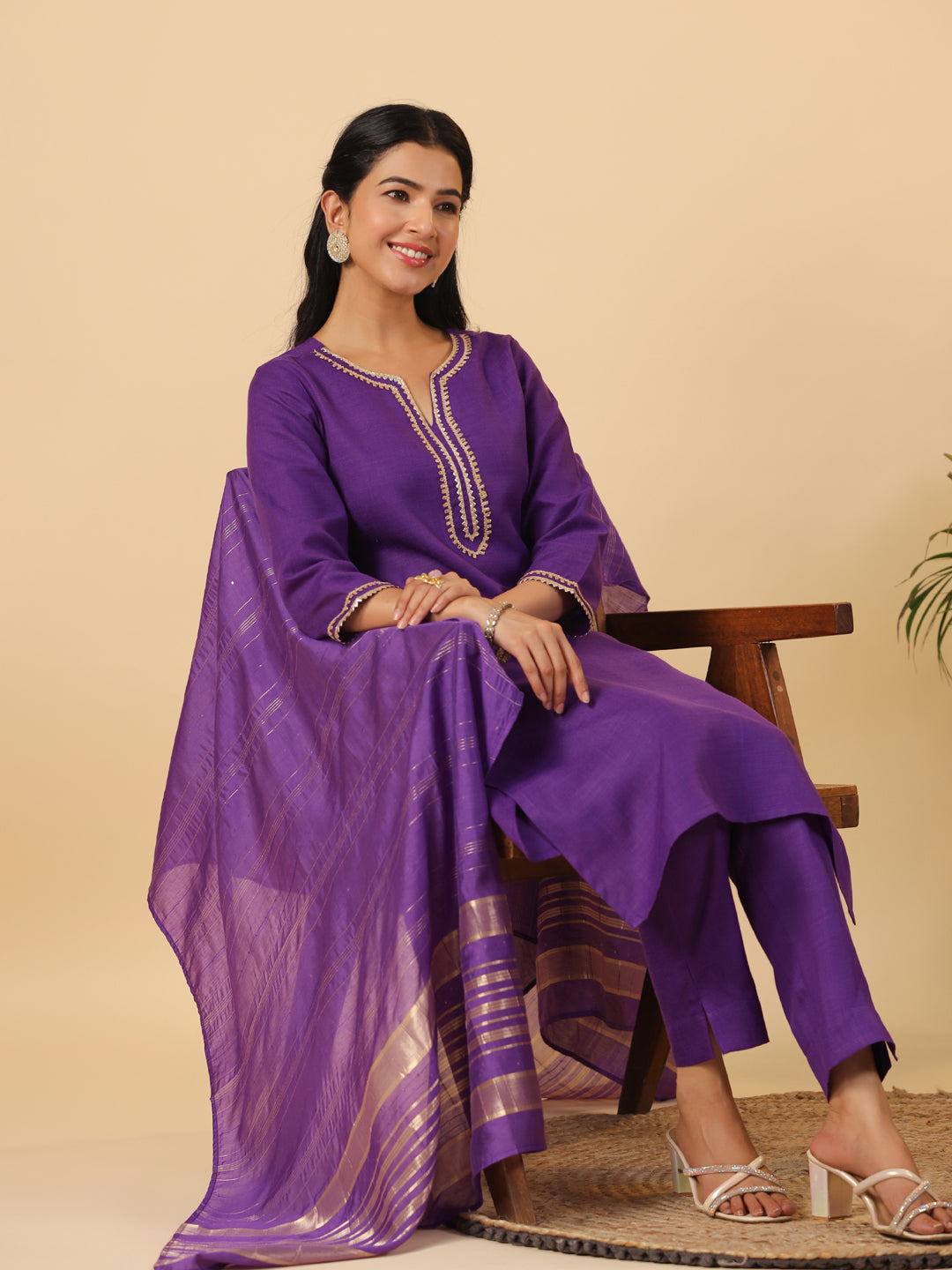 Janasya Bright Cotton Blend Solid Straight Kurta Set