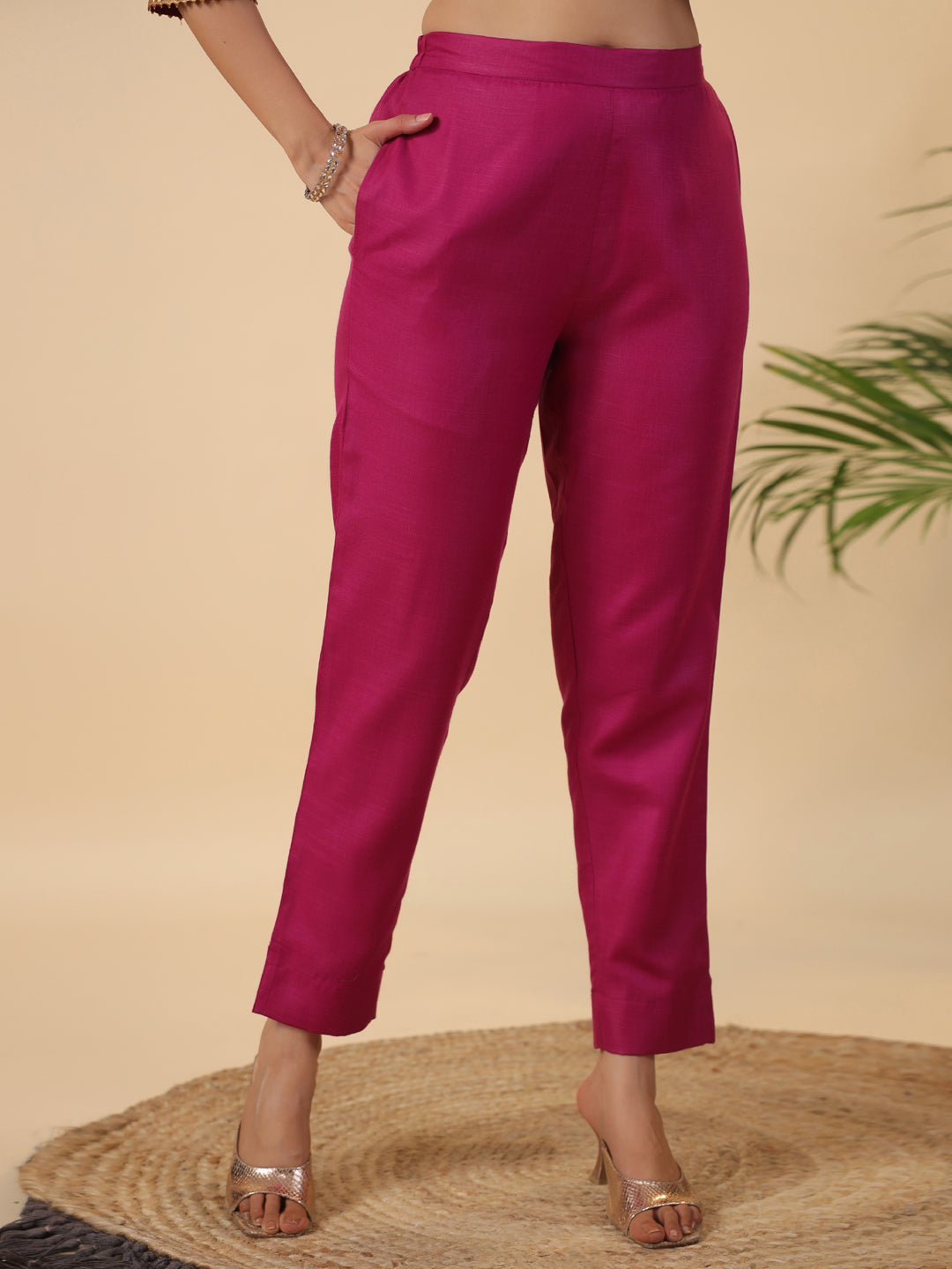 Janasya Dark Cotton Blend Solid Straight Kurta Set - Distacart