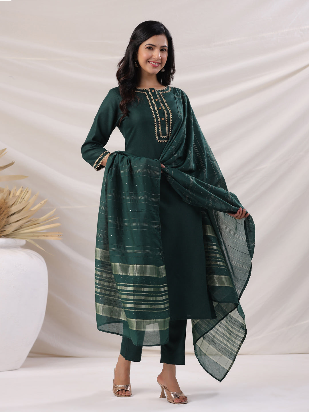 Janasya Dark Cotton Blend Yoke Design Straight Kurta Set