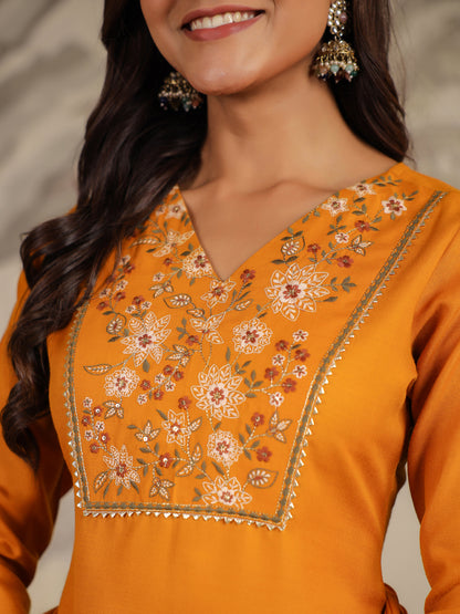 Janasya Bright Cotton Blend Yoke Embroidery Straight Kurta Set - Distacart