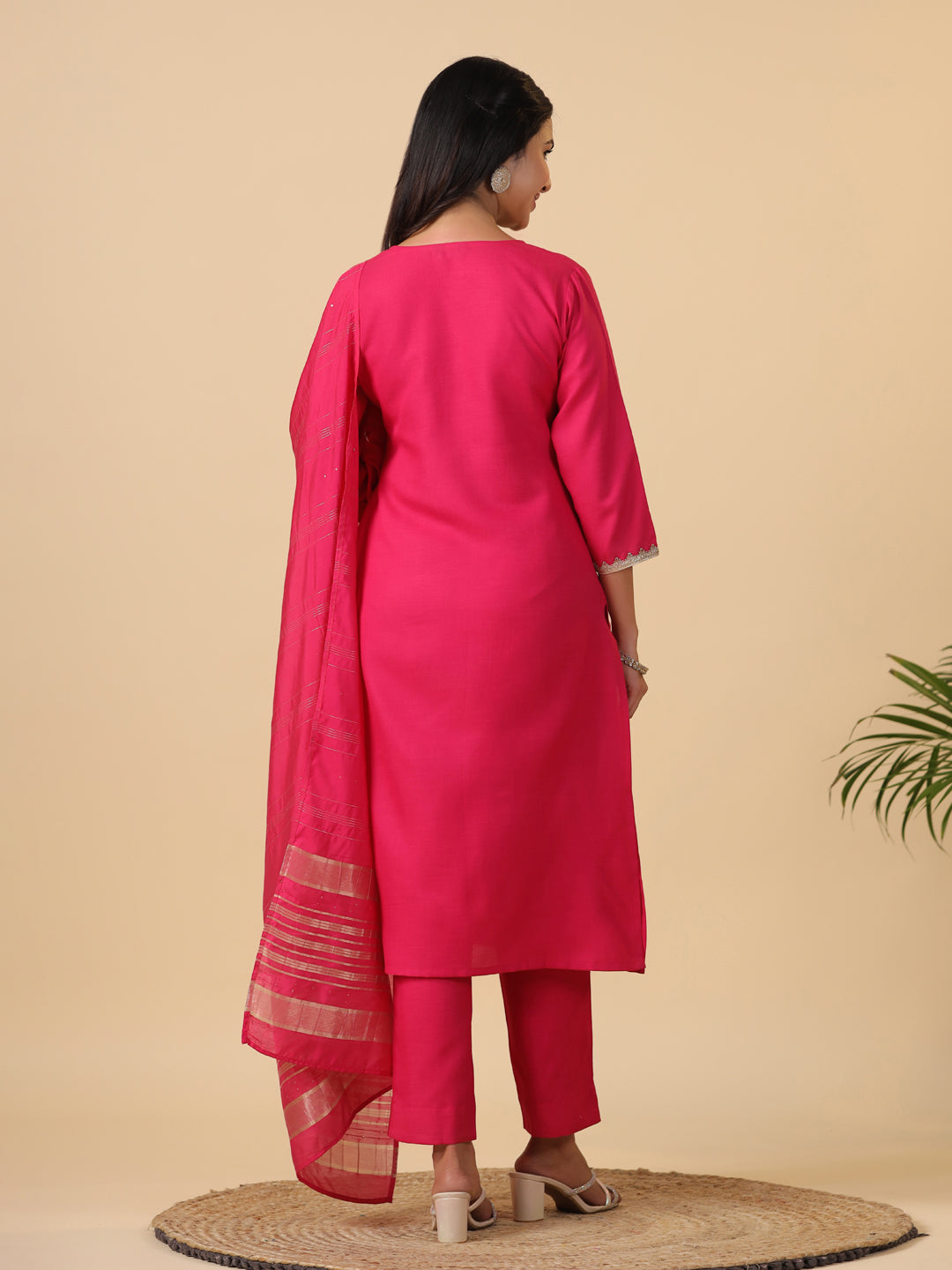 Janasya Bright Cotton Blend Solid Straight Kurta Set