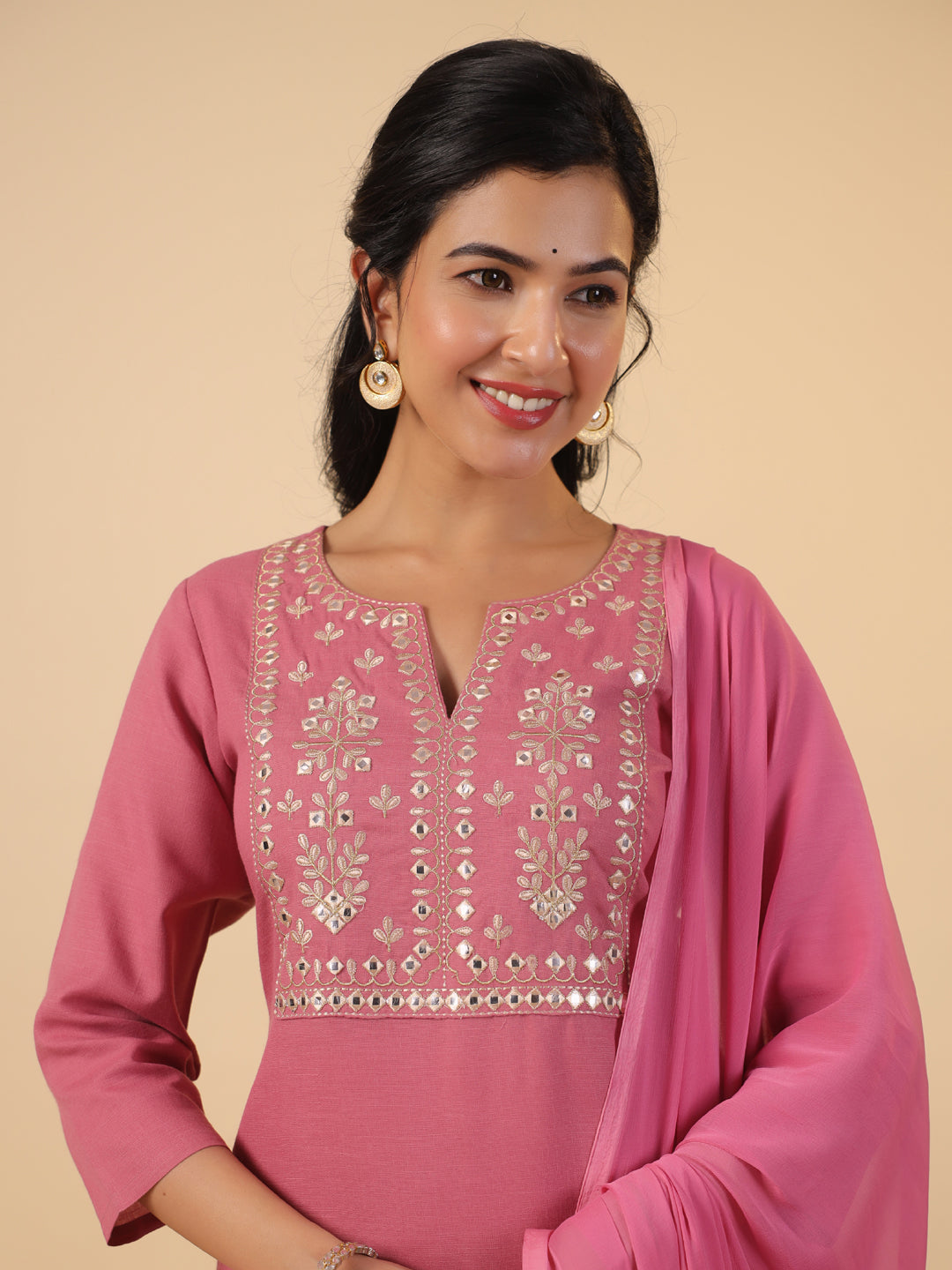 Janasya Light Cotton Blend Yoke Embroidery Straight Kurta Set