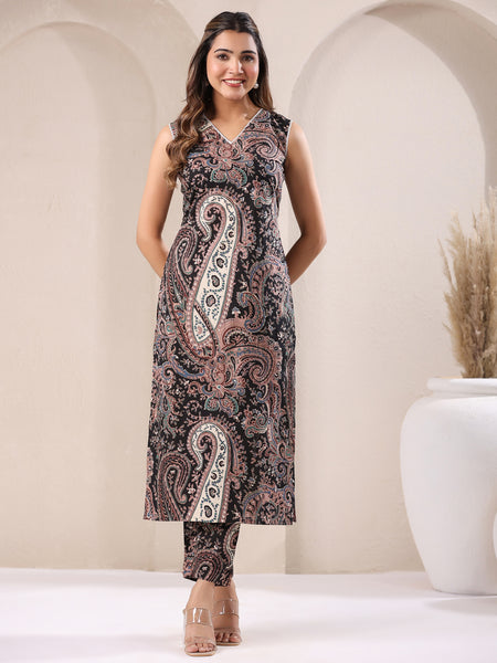 Janasya Dark Cotton Paisley Straight Kurta Set