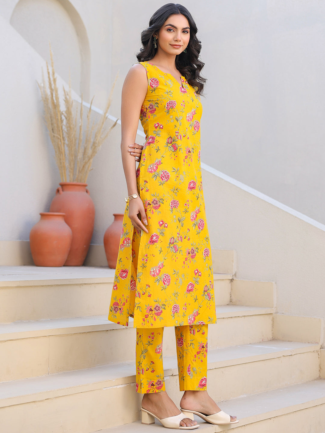 Janasya Bright Cotton Floral Straight Kurta Set