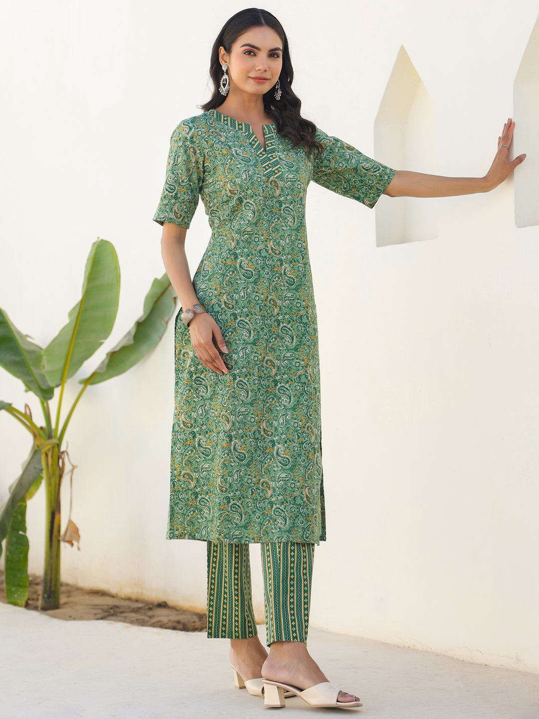 Janasya Light Cotton Paisley Straight Kurta Set - Distacart