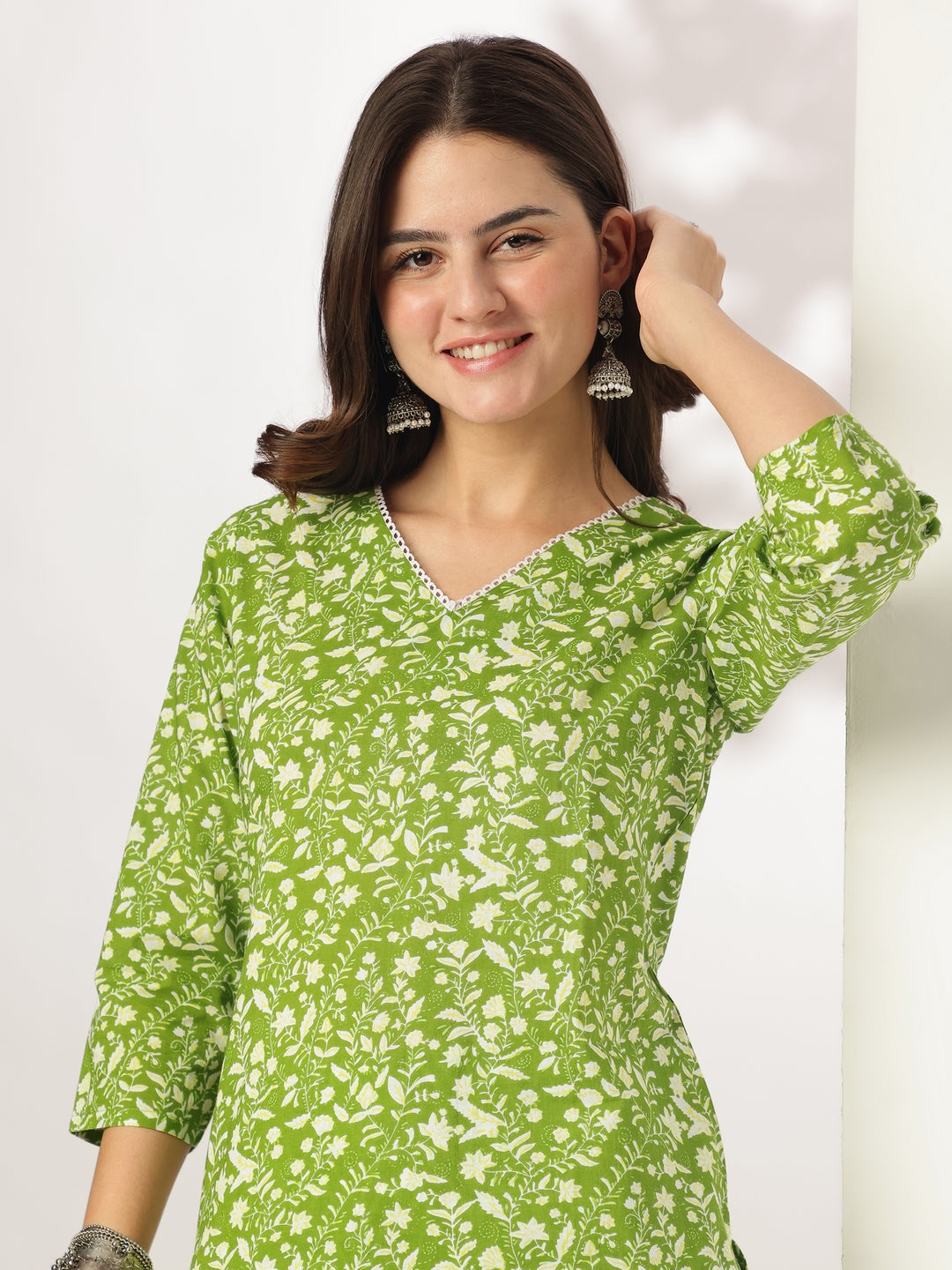 Janasya Bright Cotton Floral Straight Kurta Set