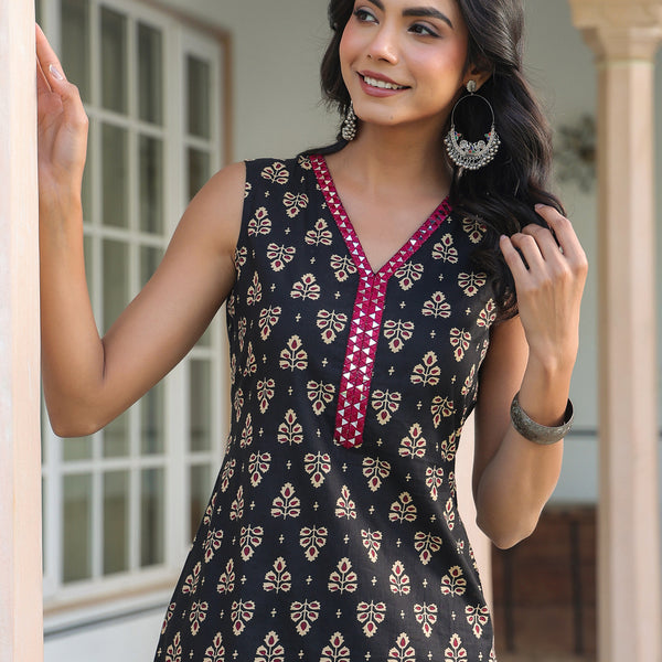 Janasya Dark Cotton Floral Straight Kurta Set