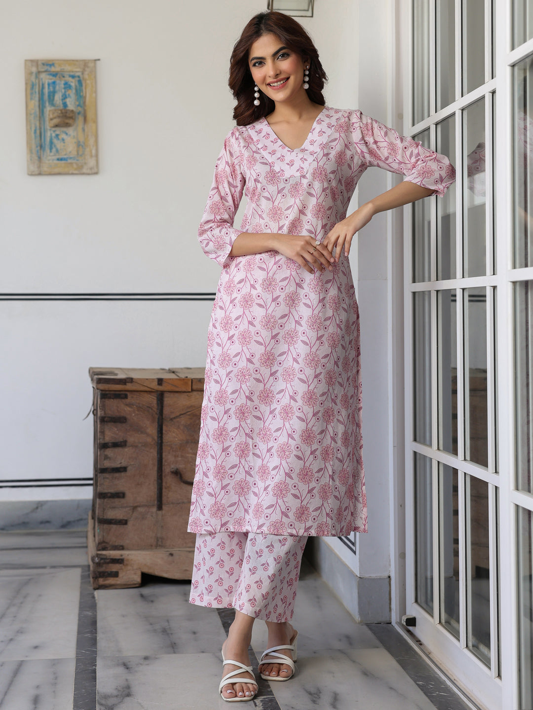 Janasya Light Cotton Floral Straight Kurta Set