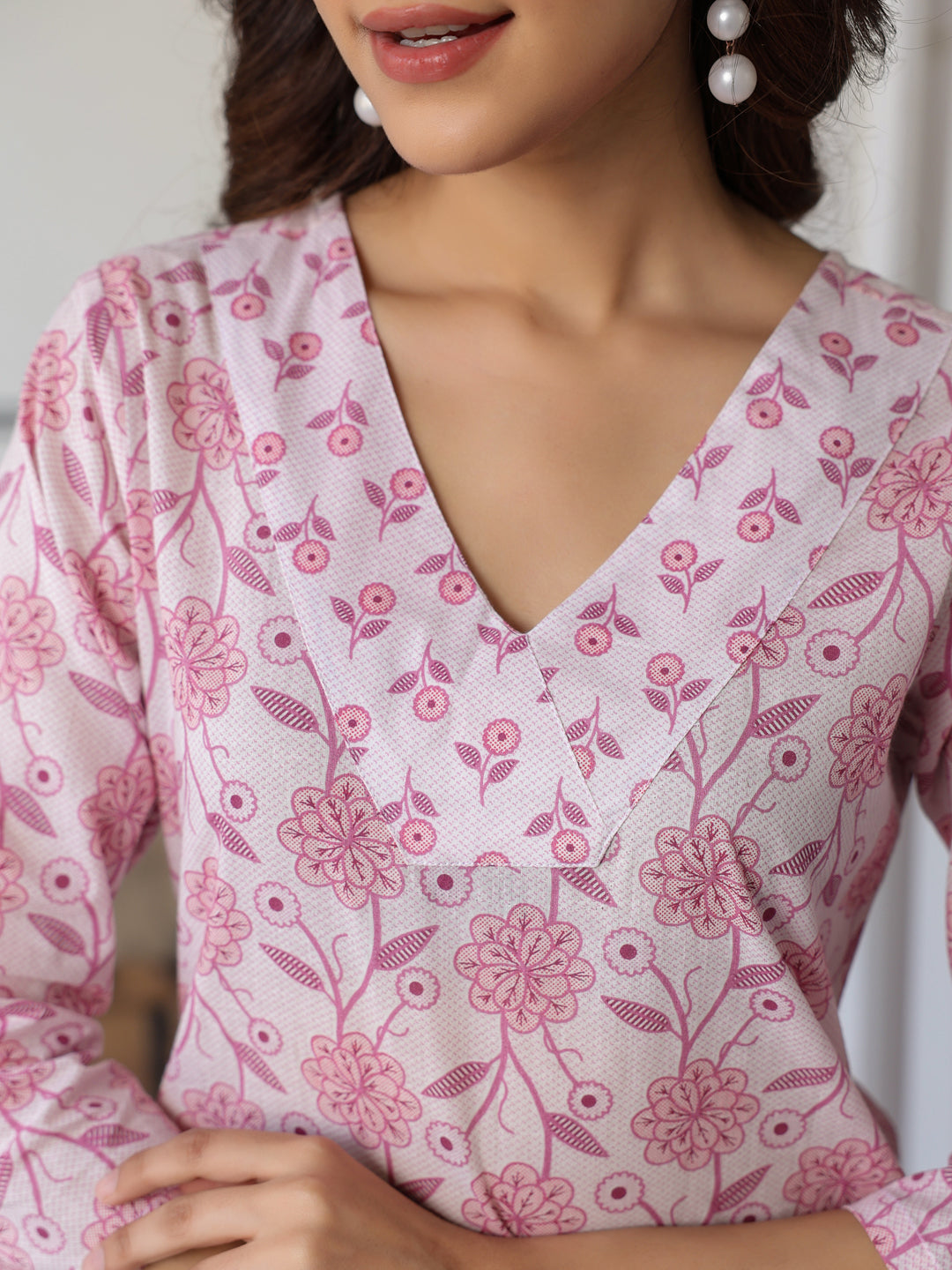 Janasya Light Cotton Floral Straight Kurta Set