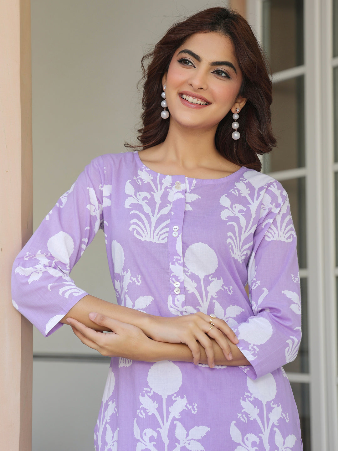 Janasya Light Cotton Floral Straight Kurta Set