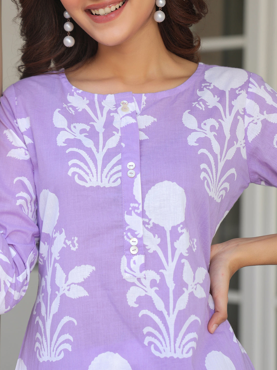 Janasya Light Cotton Floral Straight Kurta Set