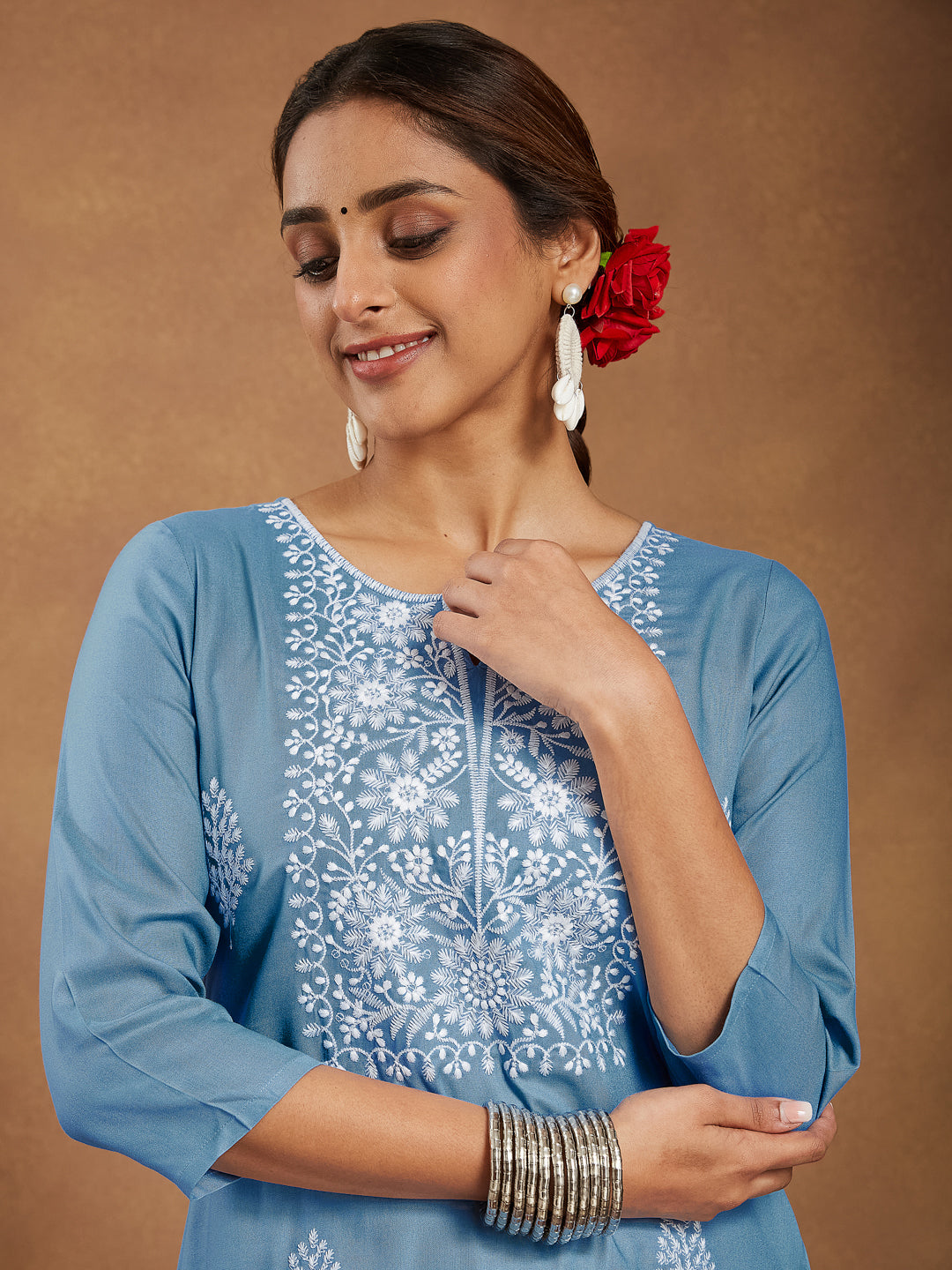 Janasya Light Rayon Embroidered Straight Kurta