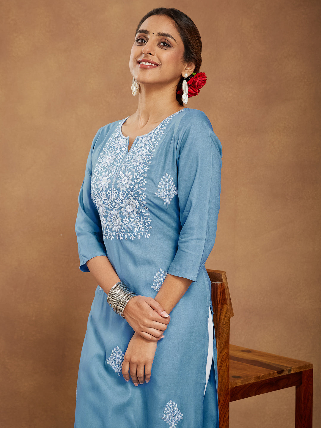 Janasya Light Rayon Embroidered Straight Kurta