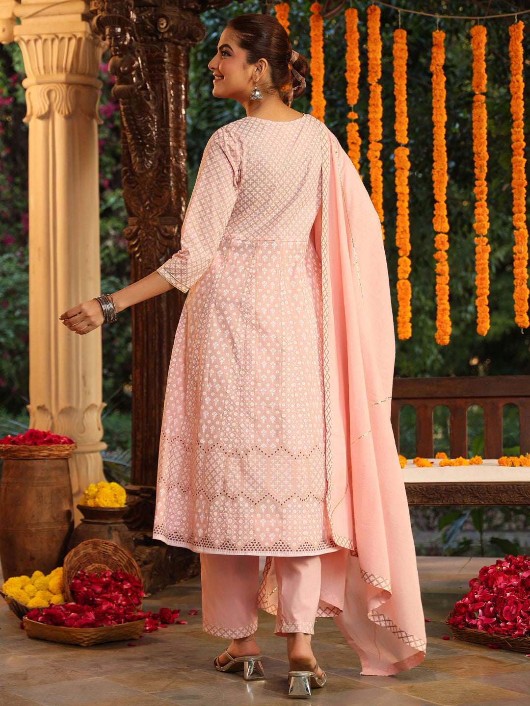 Janasya Light Cotton Ethnic Motifs Anarkali Kurta Set