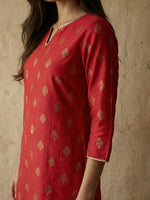Thumbnail for Janasya Red Straight Silk Blend Kurta & Bottom - Dista