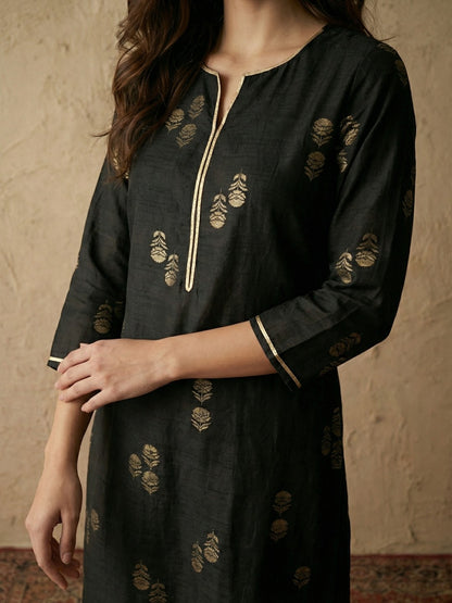 Janasya Black Straight Silk Blend Kurta - Dista