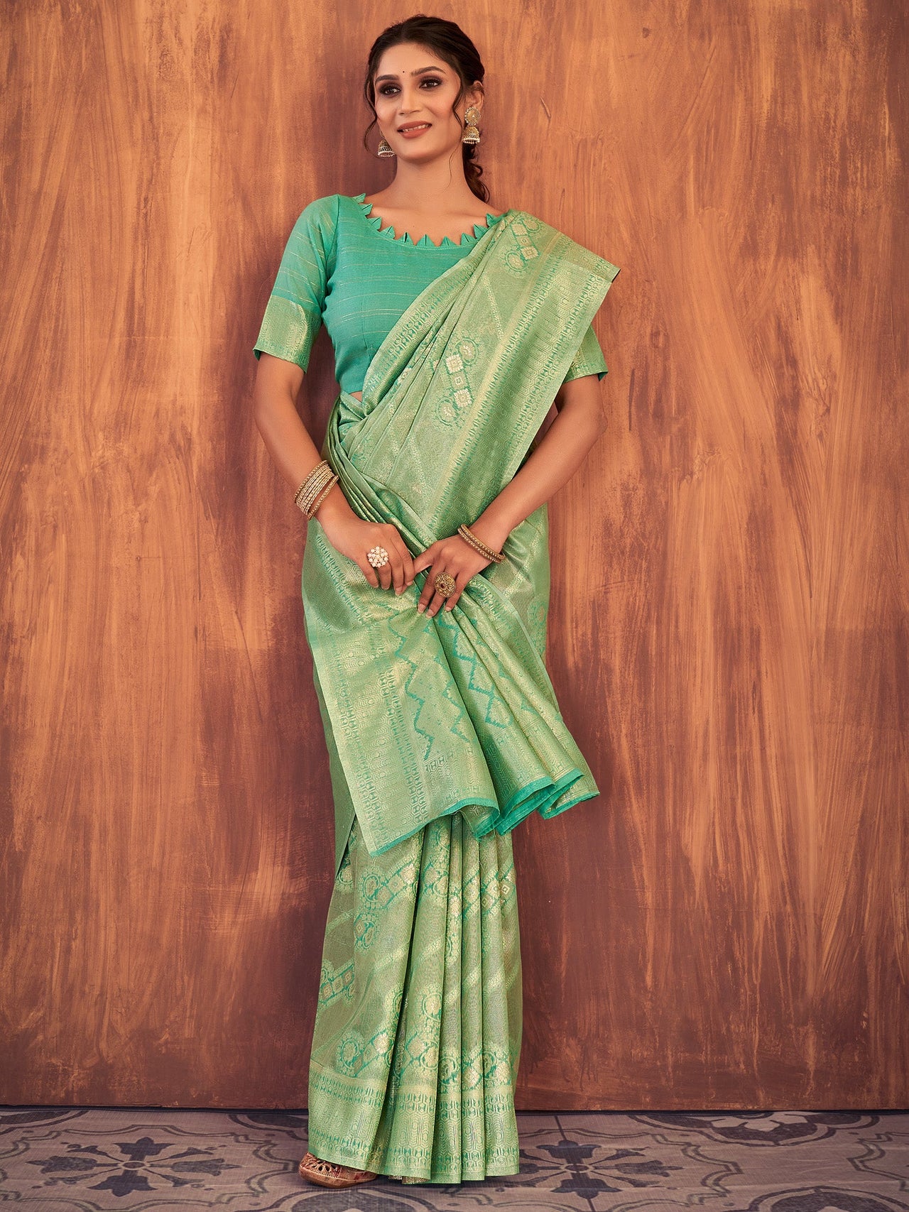 NOZ2TOZ Women's Cotton Sea Green Woven Design Designer Saree With Blouse Piece