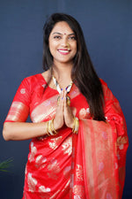 Thumbnail for Jyoti Fashion Women's Red Handloom Banarasi Silk Zari Woven Saree with Blouse - Distacart