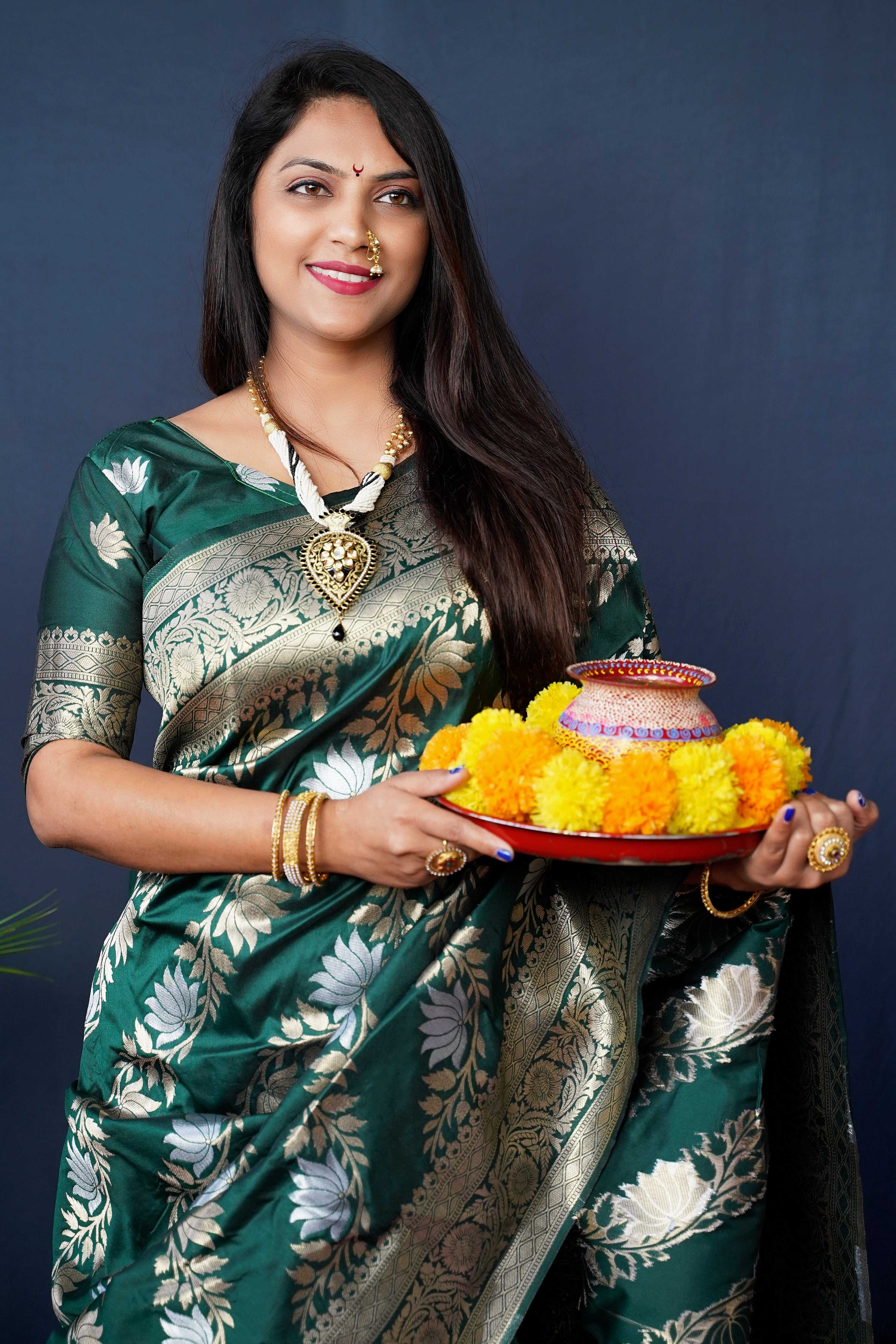 Jyoti Fashion Women's Green Handloom Banarasi Silk Zari Woven Saree with Blouse - Distacart