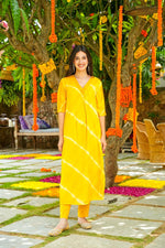 Thumbnail for Jyoti Fashion Women's Yellow Pure Muslin Heavy Digital Printed Kurta Set - Distacart