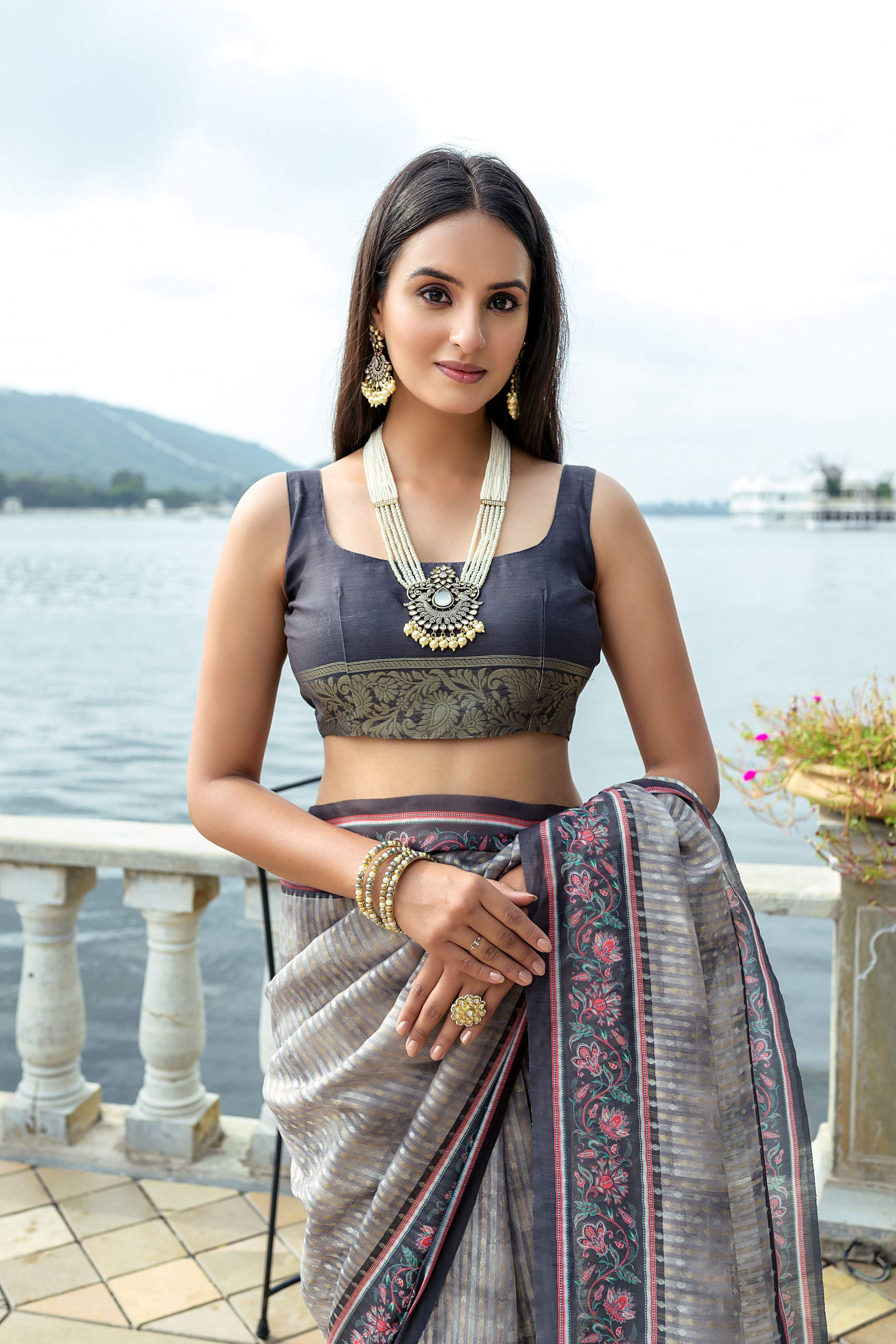 Jyoti Fashion Women's Grey Soft Silk Zari Woven Traditional Saree with Blouse - Distacart