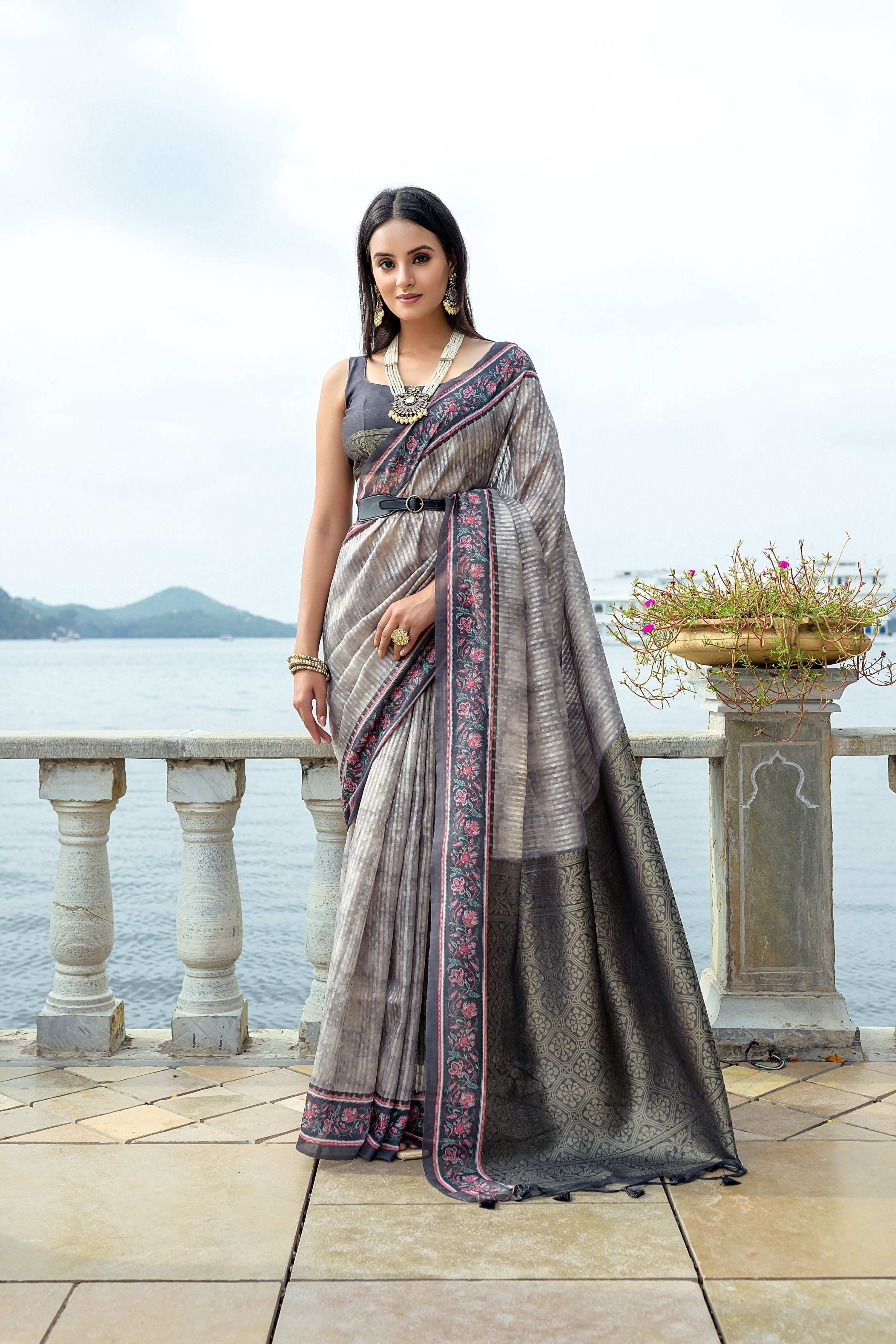 Jyoti Fashion Women's Grey Soft Silk Zari Woven Traditional Saree with Blouse - Distacart