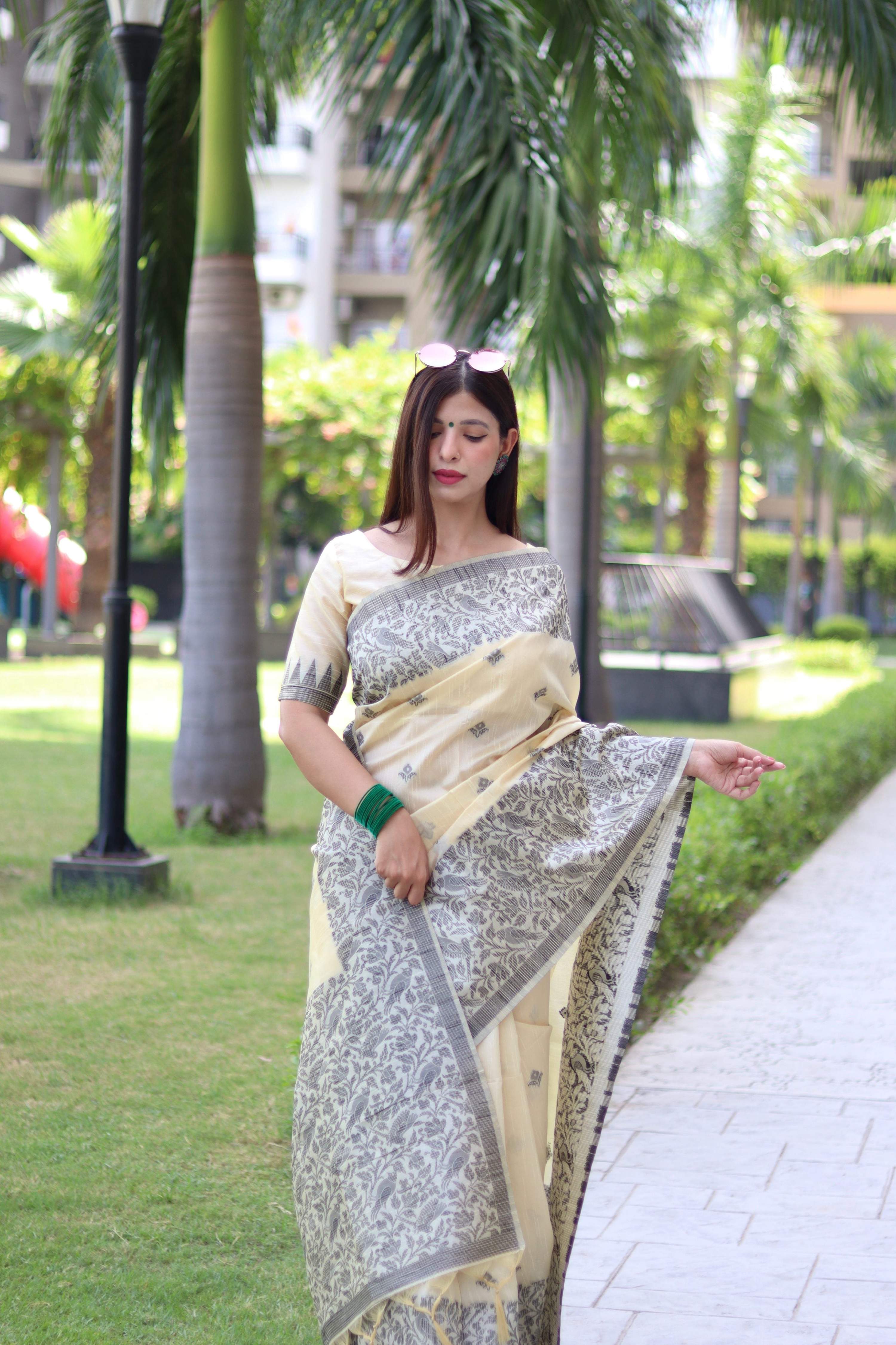 Jyoti Fashion Women's Cream Handloom Raw Silk Weaving Pallu Traditional Saree with Blouse - Distacart