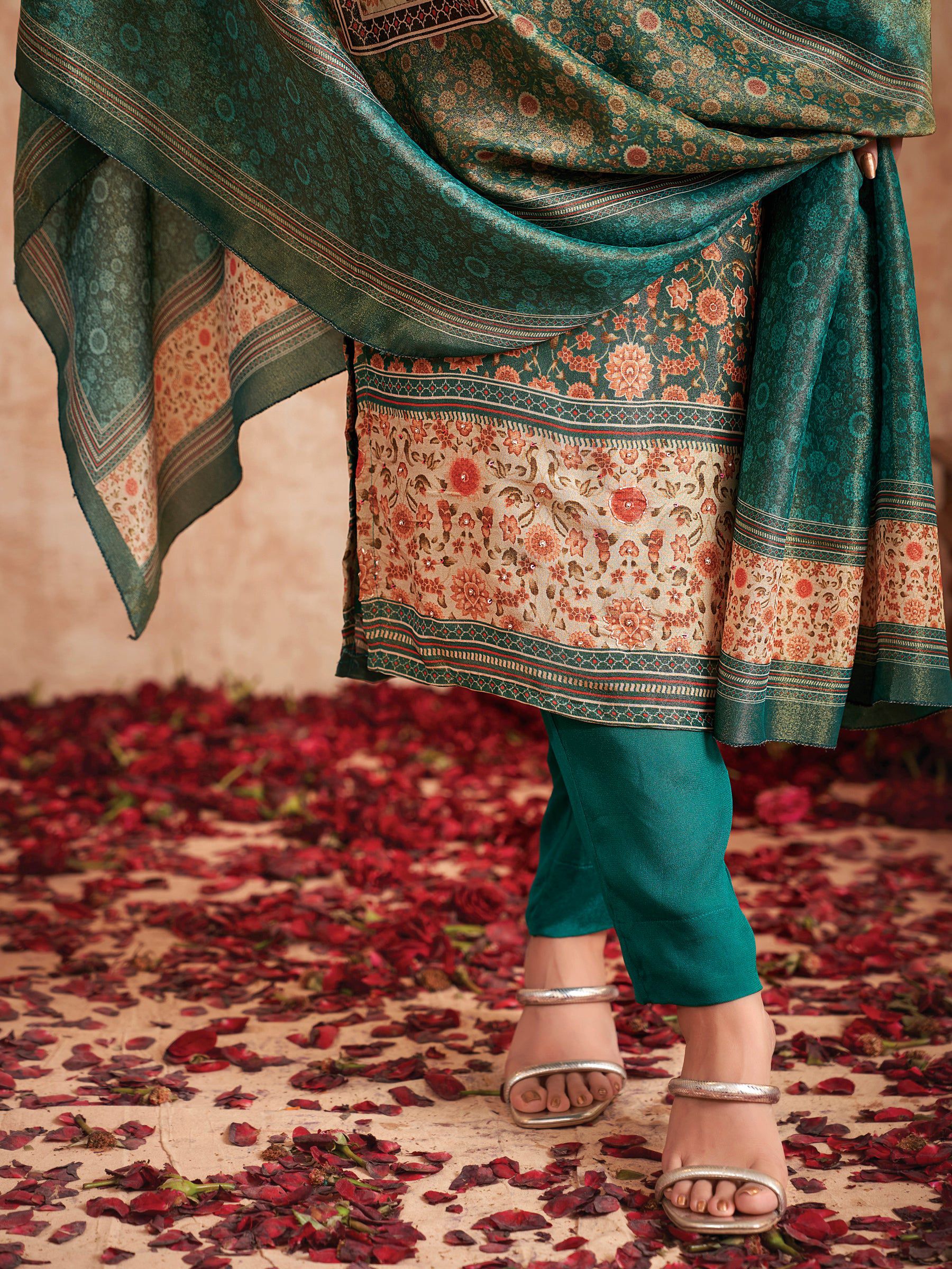 Jyoti Fashion Women's Green Pure Tissue Shimmer Floral Digital Print With Zardoshi Hand Work Salwar Suit Set - Distacart