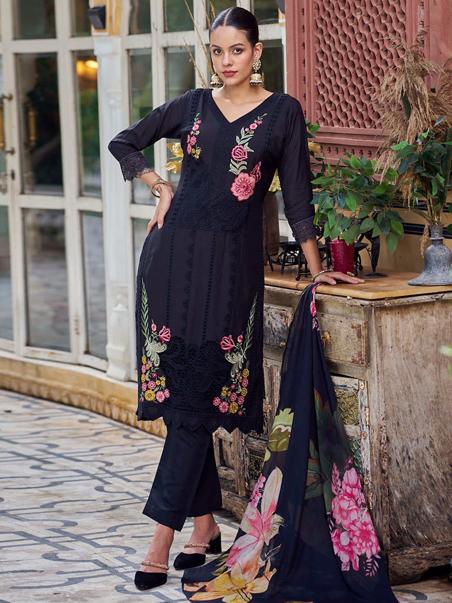 Jyoti Fashion Women's Black Muslin Resham Thread with Jari & Cut Work Salwar Suit Set - Distacart