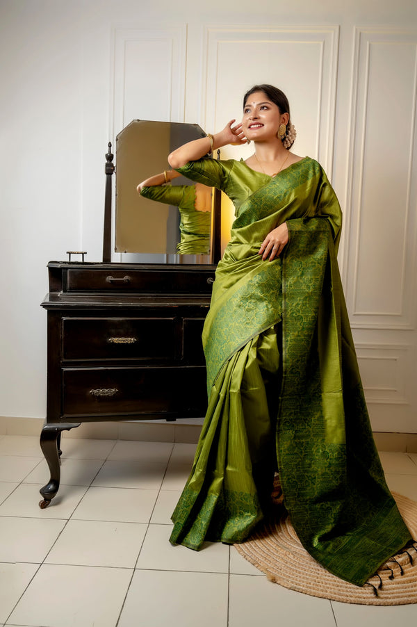 Jyoti Fashion Women's Green Handloom Raw Silk Weaving Designer Saree with Blouse