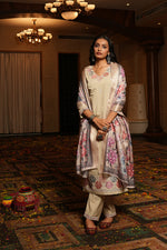 Thumbnail for Jyoti Fashion Cream Cotton Silk Embroidered Designer Kurta Set with Dupatta - Distacart