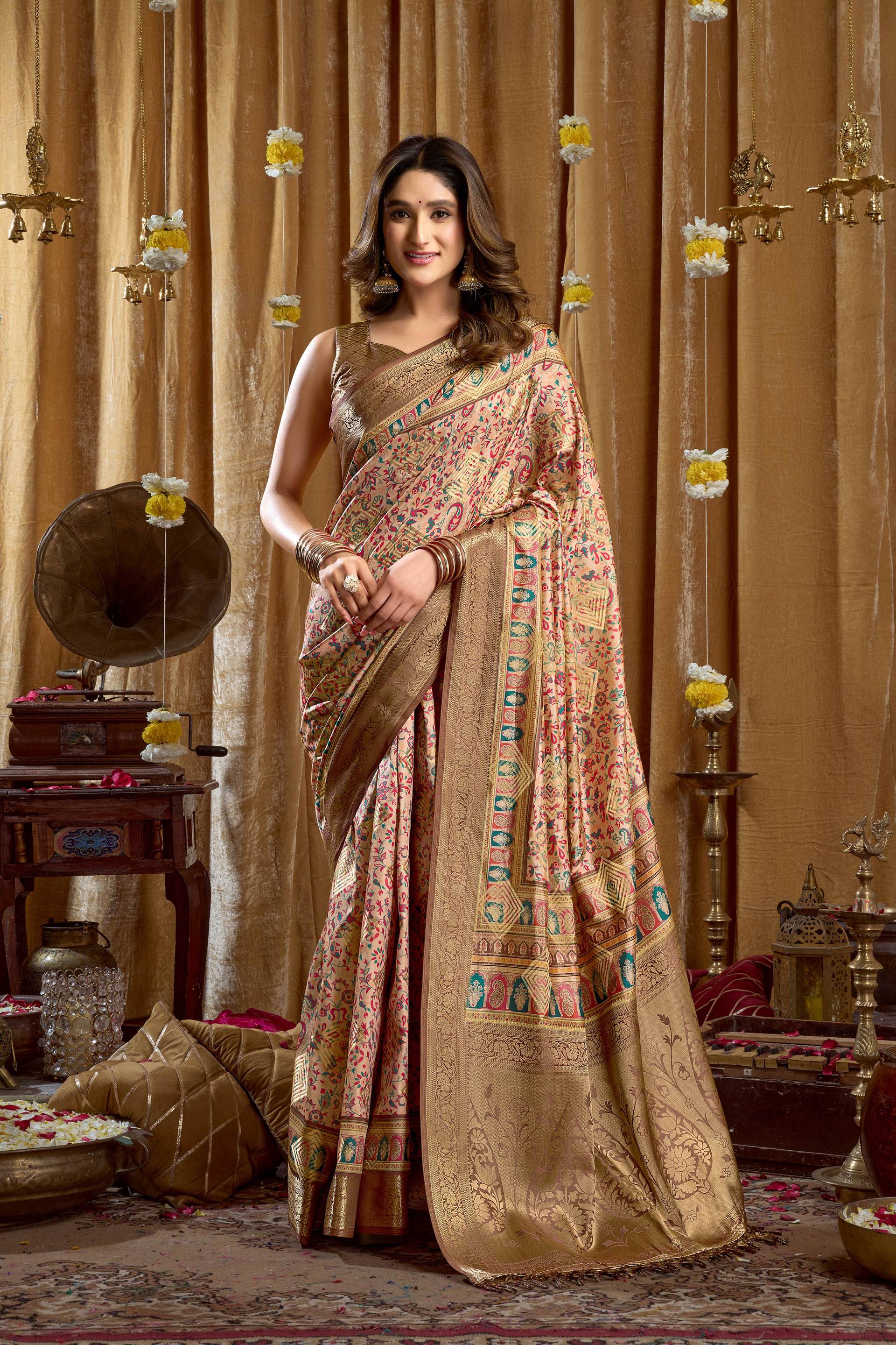 Jyoti Fashion Women's Cream Banarasi Digital Cluster Print Saree with Blouse - Dista