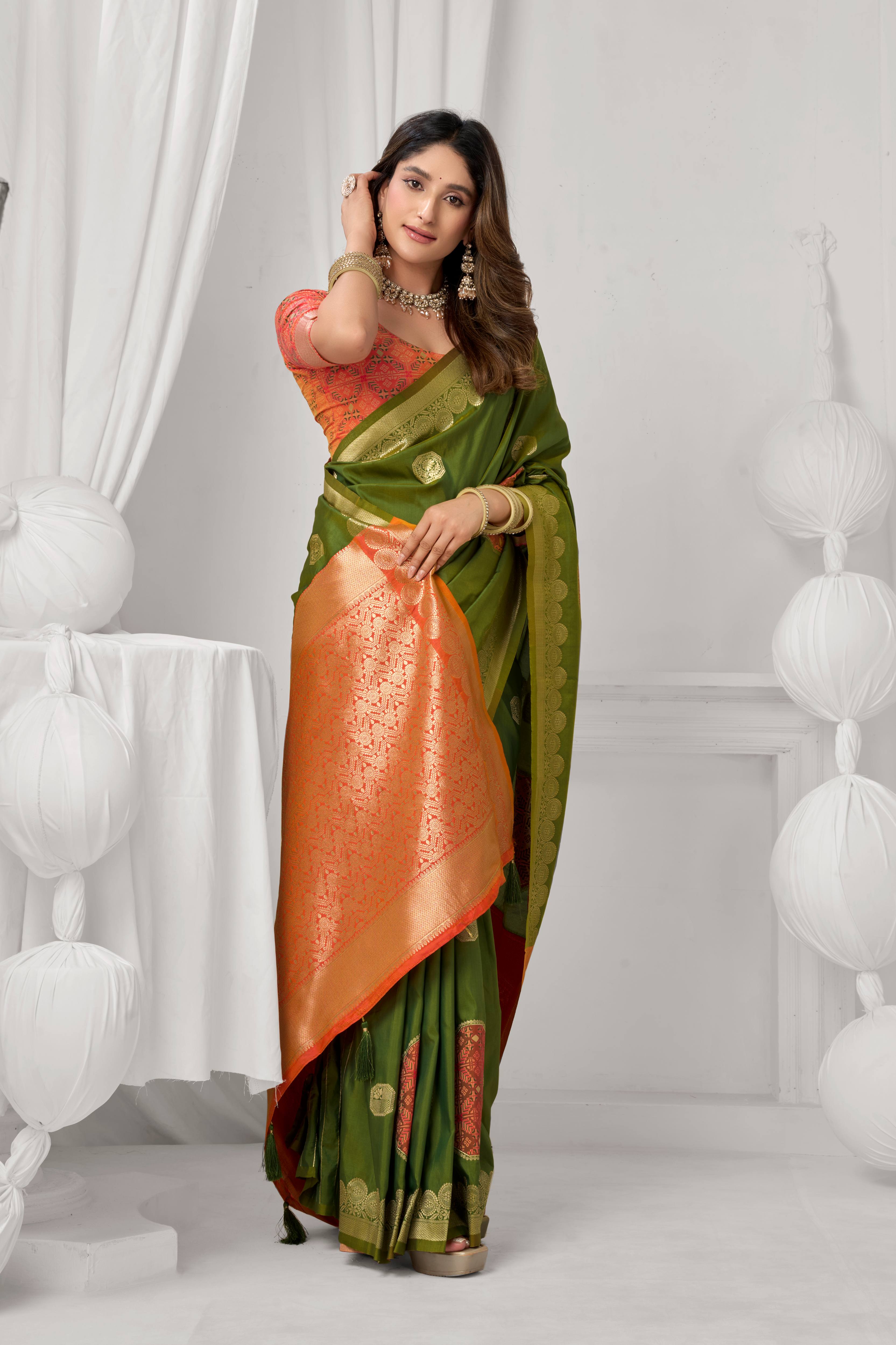 Jyoti Fashion Women's Green Soft Silk Zari Woven Saree with Blouse - Dista